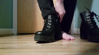 Trans Chap Pulls his Smelly, Perspired Feet out of Boots