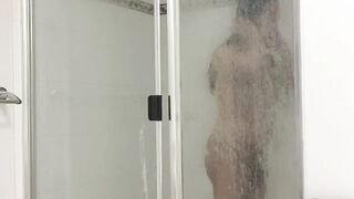 Tranny Masturbate in the Shower