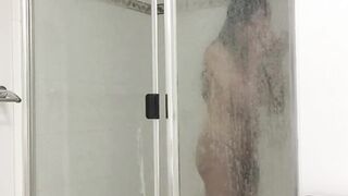 masturbate in the shower by oriental tranny