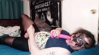 Transwoman jerks off with toys can has a palatable ejaculation