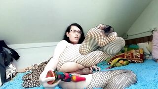 trans hotty loves to play with large sex toy
