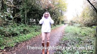 Crossdresser themidnightminx Quayside flashing