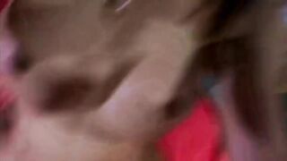 Actieve Katoey prostitute Playing With A Client In The Throat