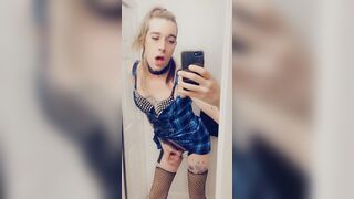 Tgirl Baddie Showing Her Clitty