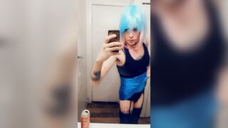 Club Gal Cosplay Loves To Tease