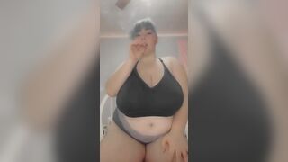 Joint titty drop [MANYVIDS PREVIEW] link in bio
