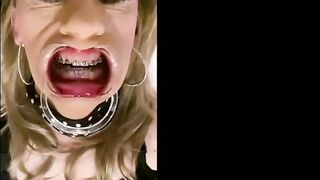 Alexandra Braces is masturbating and vibrator screwing whilst wearing an open throat expander