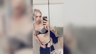 Beautiful Emo Rocker Likes Sex