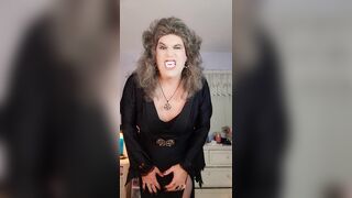 Pleased Halloween from Countess Victoria Queen of the Damned!