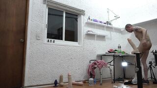 Alexandra Miret Vazquez complite show