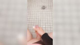 Courtney Kahx wanking in public bath
