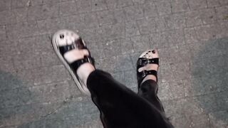crossdresser on a night walk shows her hawt feet