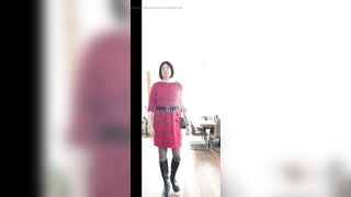 Nicki-Crossdress in a red suit with hot Nylons & Boots