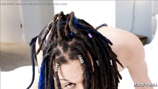 EBONY-SHEMALES: The Tail of Aelin Blue