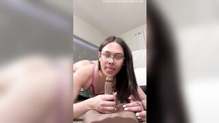 Super Hawt Brunette Hair with Natural Butt Plays with Large Sextoy - Diamond Reyes
