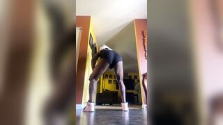 Transsexual twerking