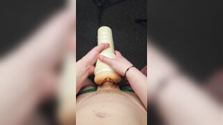 ts doxy kendra gives her fleshlight a facial ????