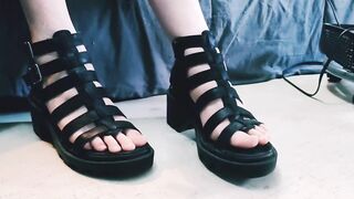 POV At the Feet of a Gothic Dominatrix-bitch (foot worship, toes, sandals)