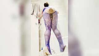 Hot Sissy Nikki Screwing Her Juicy Butt Cunt On Glass In Blue Underware And Stilettos