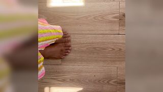 Hurry, Cum on those Toes!