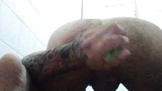 Chica trans culo peludo anal extremo con vegetales