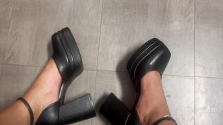 Do u like heels and hawt legs?