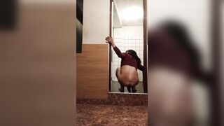 Sasha se rompe rico el culo