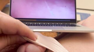 WATCHING MY OWN PORN WEARING MY ROOMMATE’S PANTS MADE ME CUM FASTTT !!