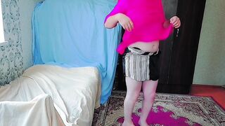 Express Yourself: Crossdresser Kitty's Mesmerizing Dance Moves