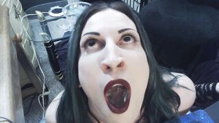 Trans cumslut playing with frozen cum gokkun