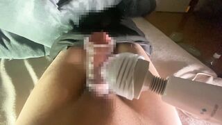 バイブレーターで自慰