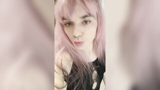 Trans suczka sie ogarnia przed ostrym jebaniem :)