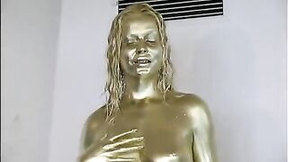 Slender Pornsar complete painted in golden color