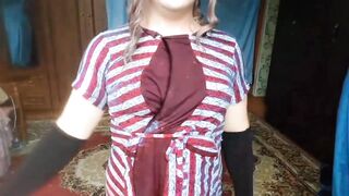 Pants peeking, are u watching?