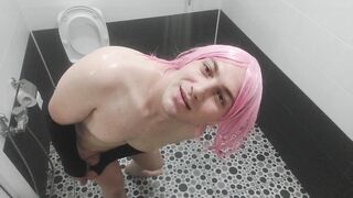 Butt T-girl White Palatable Curvy Body Flirting On The Floor of The Baths