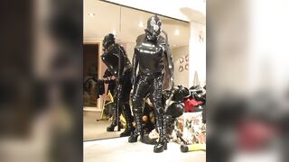 Roxina2005RubberFetishShow270205XL.WMV