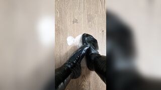 Second Cummings on my latex toes