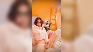 Nerdy trans touches herself whenever that babe's alone.