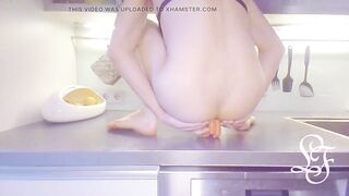 Play in the Kitchen with Potatoes, Carrots and Lemons