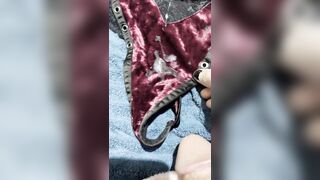 Spunk fountain on pants