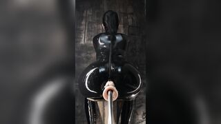 nonStopTechnoFuckLatexGirl