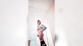 Non binary DOMINATRIX!! Her self stinkybutt!! The princess’s ass cheekswhite piece of rent!