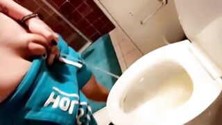 Ts cutie pissing standing up “Gulp it u doxy!”