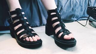 POV At the Feet of a Gothic Dominant-bitch (foot worship, toes, sandals)