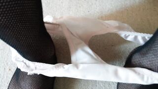 Can u smell the charming inside of Honoka petticoat? Would u like to lick it?