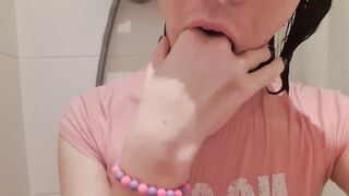 Kinky trans joy in the shower