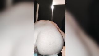 UNLOCKED STALL expecting