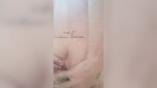 Julia with her hairless little booty.