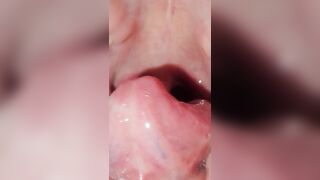 I drink My captivating bracelet =]