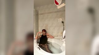 Tranny in Bathtub Smokin' & Cumming